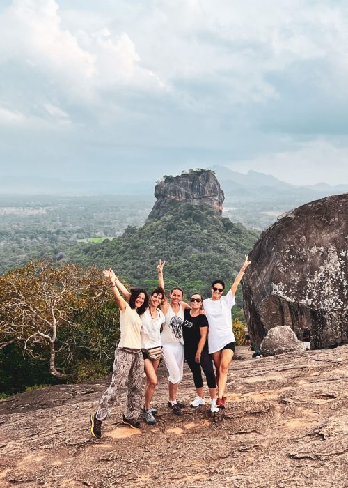 SRI LANKA en grupo Pidurangala