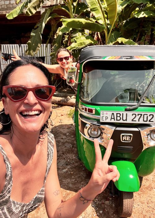 SRI LANKA tuktuks selfie